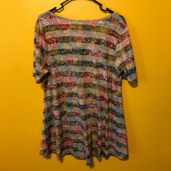 LuLaRoe Rose Stripe Perfect T Shirt, M - Picture 2 of 4